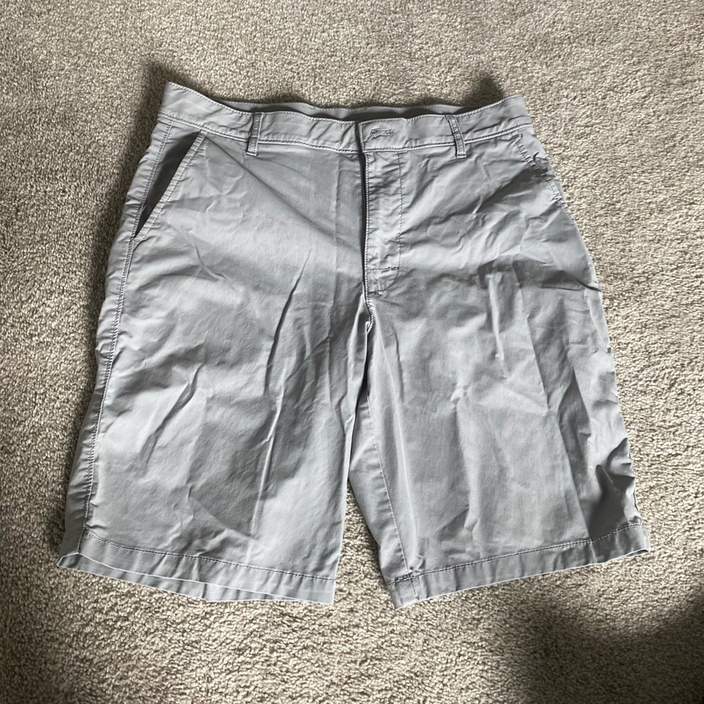 IZOD | Men’s Gray Hybrid Sport Shorts